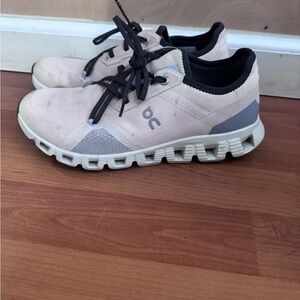 On Running  Sneakers